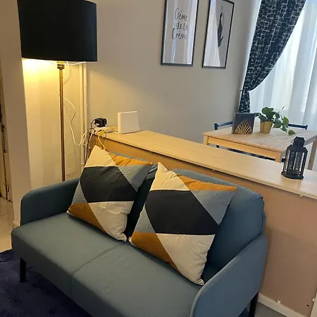 Apartment Da Amelie - Casa Giovanni A Pochi Passi Dalla Fermata Metro Racconigi Di