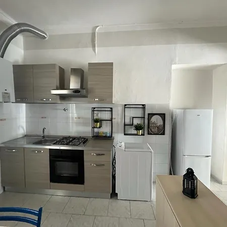 Apartment Da Amelie - Casa Giovanni A Pochi Passi Dalla Fermata Metro Racconigi Di *